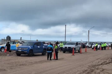 Monte Hermoso: tras una discusión por la música, atropelló a tres personas y se dio a la fuga Monte Hermoso: tras una discusión por la música, atropelló a tres personas y se dio a la fuga