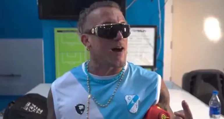 «El Polaco» se aleja de la música para convertirse en refuerzo de Temperley «El Polaco» se aleja de la música para convertirse en refuerzo de Temperley