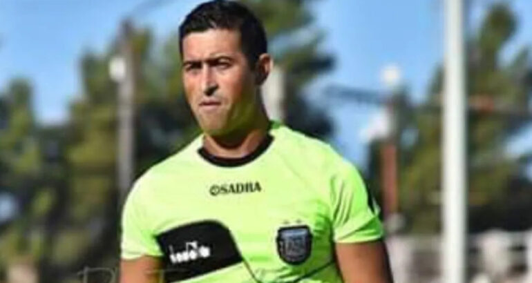 Atlético Huanguelén se quejó por el arbitraje en la final ante San Martín Atlético Huanguelén se quejó por el arbitraje en la final ante San Martín