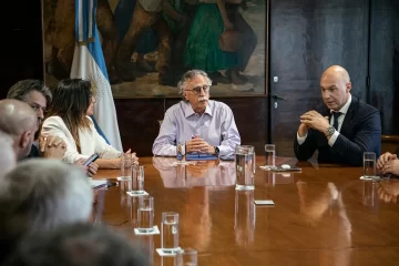 El Ministerio de Salud anunció que no renovará 1.400 contratos de empleados El Ministerio de Salud anunció que no renovará 1.400 contratos de empleados