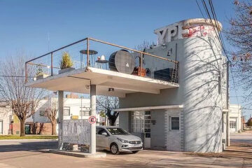 «La Torre», la antigua YPF que se convirtió en un innovador hospedaje en Huanguelén