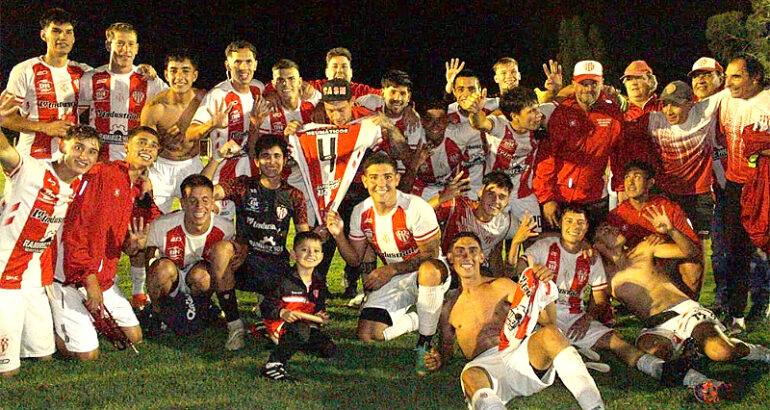San Martín de Carhué se consagró campeón de la L.R.F en Reserva San Martín de Carhué se consagró campeón de la L.R.F en Reserva