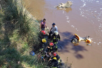 Dos mujeres cayeron con un Cuatri a un barranco en Claromecó, una de ellas está grave