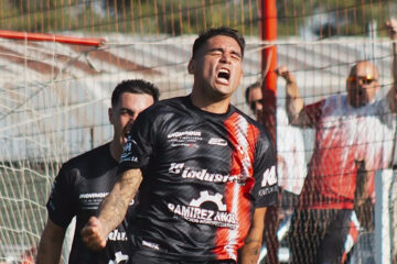 San Martín de Carhué le ganó a Atlético Huanguelén y quedó a un paso del campeonato