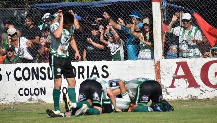 Atlético goleó a San Martín y habrá un duelo final por el Título Atlético goleó a San Martín y habrá un duelo final por el Título