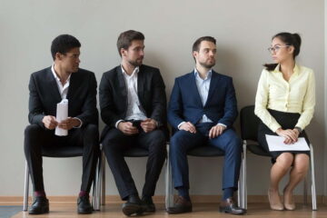 Persiste la brecha de género: el 77% de las mujeres advierte preferencia por hombres en puestos directivos Persiste la brecha de género: el 77% de las mujeres advierte preferencia por hombres en puestos directivos