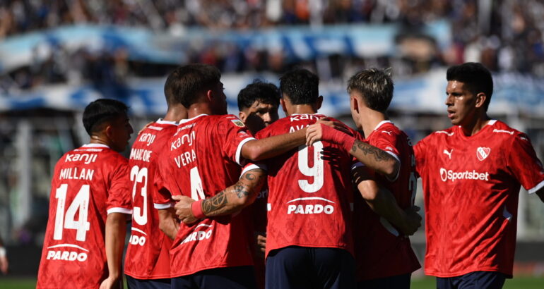 Partidazo en Córdoba: Independiente lo dio vuelta y bajó a Talleres Partidazo en Córdoba: Independiente lo dio vuelta y bajó a Talleres