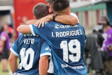 Racing debutó con un categórico triunfo sobre Barracas