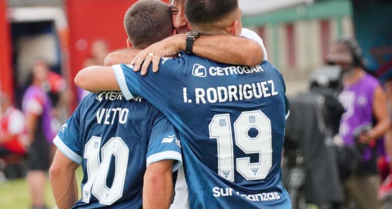 Racing debutó con un categórico triunfo sobre Barracas Racing debutó con un categórico triunfo sobre Barracas
