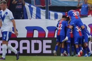 El Campeón Vélez cayó goleado por Tigre en Victoria