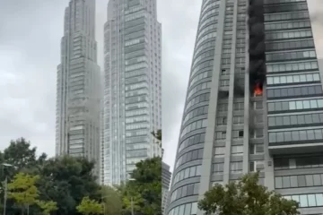 Incendio en una torre en Puerto Madero: cerca de 100 evacuados