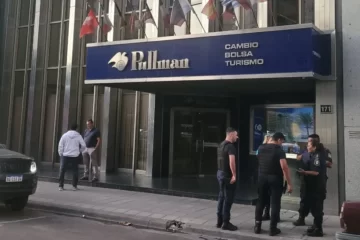 Madrugada de película en Bahía: persecución desde una financiera y secuestro de millones Madrugada de película en Bahía: persecución desde una financiera y secuestro de millones