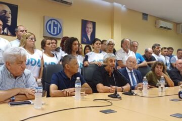 El Gobierno ofreció un mínimo de $500 mil a los docentes: Lo rechazaron y ratificaron el paro del 5 de marzo El Gobierno ofreció un mínimo de $500 mil a los docentes: Lo rechazaron y ratificaron el paro del 5 de marzo