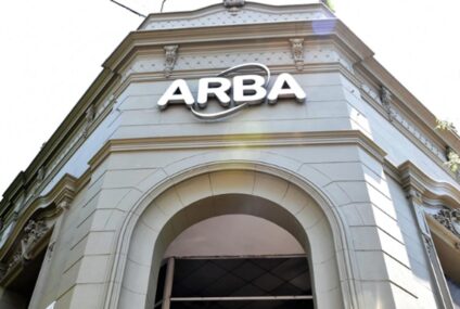 ARBA impulsa un plan para desendeudar a jubiladas y jubilados bonaerenses ARBA impulsa un plan para desendeudar a jubiladas y jubilados bonaerenses