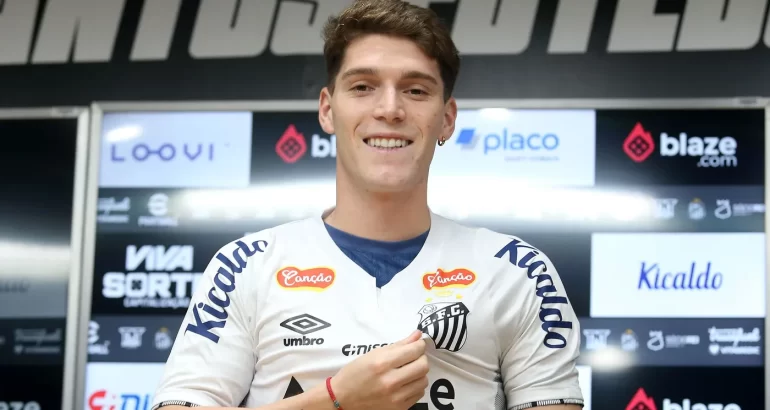 El suarense Benjamín Rollheiser presentado en el Santos: «Neymar me llamó y fue determinante para mi llegada» El suarense Benjamín Rollheiser presentado en el Santos: «Neymar me llamó y fue determinante para mi llegada»