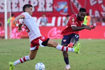 Independiente le ganó a Instituto y llegó a la cima de la Zona B Independiente le ganó a Instituto y llegó a la cima de la Zona B