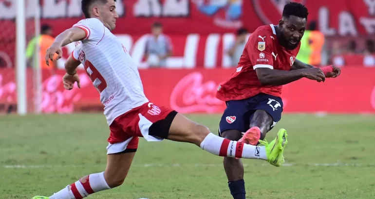 Independiente le ganó a Instituto y llegó a la cima de la Zona B Independiente le ganó a Instituto y llegó a la cima de la Zona B