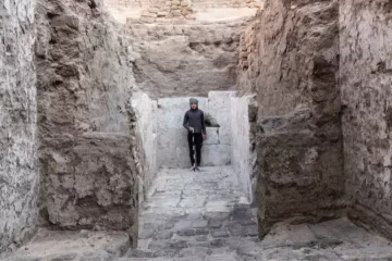 Descubrieron una tumba real de un monarca desconocido en el centro de Egipto