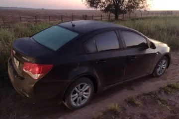 Robó un auto en Santa Rosa y protagonizó una fuga durante casi dos horas Robó un auto en Santa Rosa y protagonizó una fuga durante casi dos horas