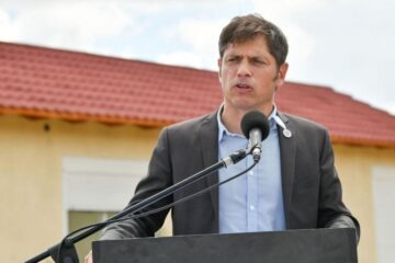 Kicillof inauguró el ciclo lectivo y destacó el trabajo en conjunto por Bahía Kicillof inauguró el ciclo lectivo y destacó el trabajo en conjunto por Bahía
