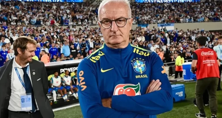 La Confederación Brasileña echó a Dorival Júnior tras la goleada en el Monumental La Confederación Brasileña echó a Dorival Júnior tras la goleada en el Monumental