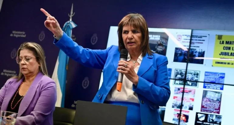 Bullrich se diferenció de Milei por sus ataques a los periodistas: “Cruzó un límite” Bullrich se diferenció de Milei por sus ataques a los periodistas: “Cruzó un límite”
