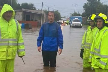 Carhué: Defensa Civil inicia evacuación en Villa Azul por intensas lluvias Carhué: Defensa Civil inicia evacuación en Villa Azul por intensas lluvias