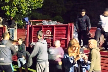 El Tren Solidario pasó por Pigüé y dejó donaciones para Carhué
