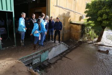 Kicillof recorrió las zonas afectadas tras el temporal Kicillof recorrió las zonas afectadas tras el temporal