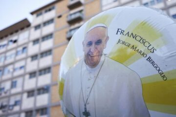 Preocupación por el papa Francisco: sufrió dos episodios de insuficiencia respiratoria aguda
