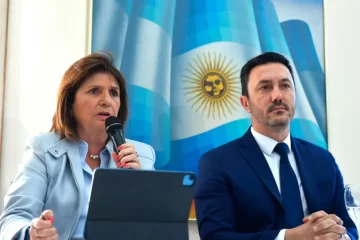 «Todos los bahienses que hayan perdido su casa de manera total o parcial van a cobrar la ayuda del gobierno» «Todos los bahienses que hayan perdido su casa de manera total o parcial van a cobrar la ayuda del gobierno»