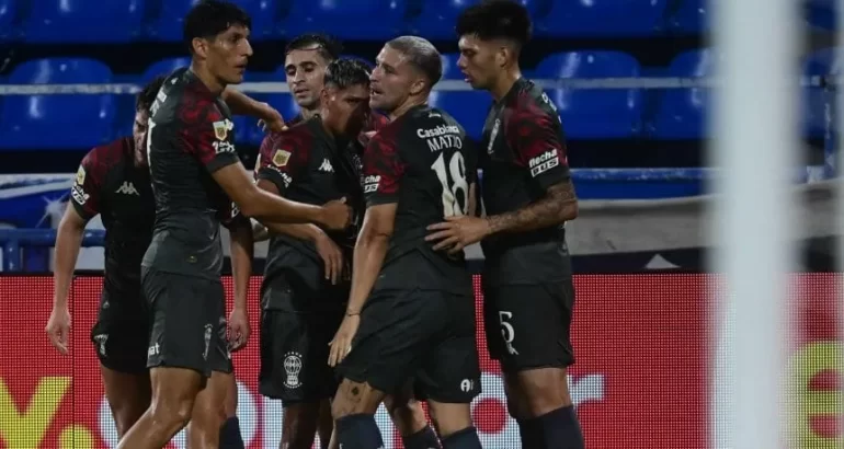 Huracán venció a Vélez y renunció Domínguez Huracán venció a Vélez y renunció Domínguez