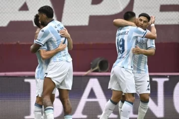 Racing venció por 2 a 0 a Santamarina de Tandil por Copa Argentina