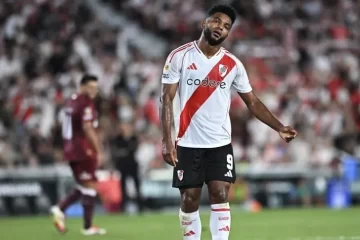 Tras el golpe en Paraguay, River busca cambiar la cara ante Atlético Tucumán, en el Monumental