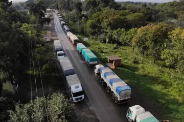 Cosecha récord impulsa el arribo masivo de camiones a puertos cerealeros y anticipa millonaria liquidación