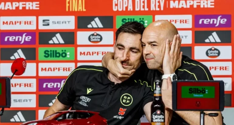 Un informe, lágrimas y escándalo con el árbitro antes de la final entre Real Madrid y Barcelona Un informe, lágrimas y escándalo con el árbitro antes de la final entre Real Madrid y Barcelona