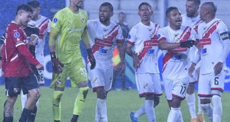 Independiente cayó en su debut por Copa Sudamericana Independiente cayó en su debut por Copa Sudamericana