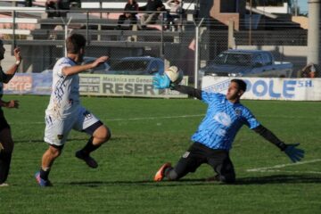Boca goleó a un Independiente que terminó con 9 jugadores en Suárez