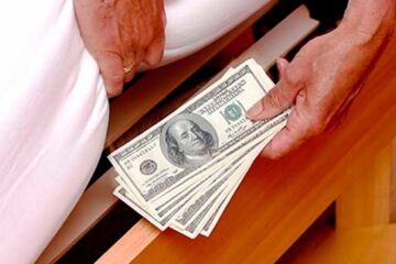 Restricciones de compra de dólares en efectivo: sólo se podrán retirar U$S 100 por mes