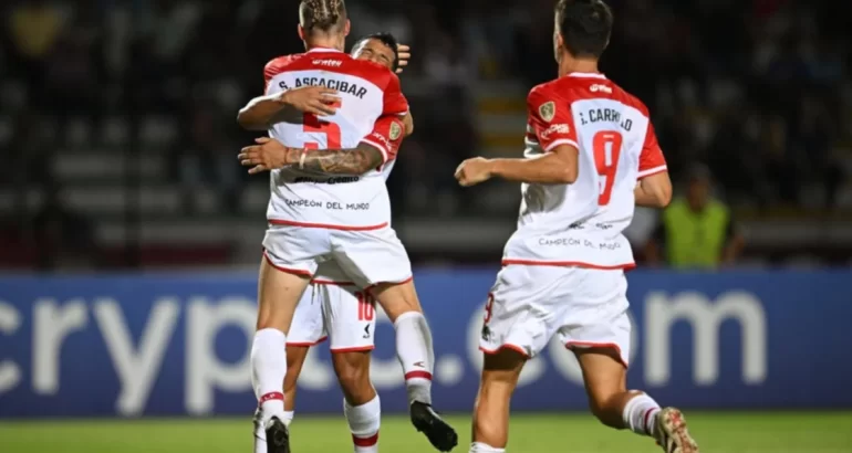 Estudiantes derrotó a Carabobo en su debut en la Libertadores Estudiantes derrotó a Carabobo en su debut en la Libertadores