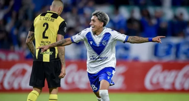 Vélez lo dio vuelta y le ganó a Peñarol en su debut en la Libertadores Vélez lo dio vuelta y le ganó a Peñarol en su debut en la Libertadores