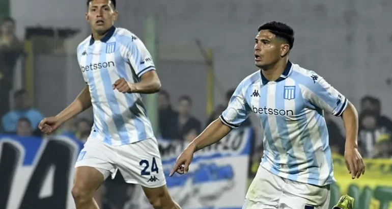 Racing lo dio vuelta ante Defensa y Justicia y selló la clasificación Racing lo dio vuelta ante Defensa y Justicia y selló la clasificación