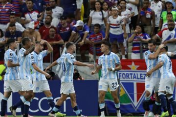 Racing arrancó la Libertadores goleando a Fortaleza en Brasil Racing arrancó la Libertadores goleando a Fortaleza en Brasil