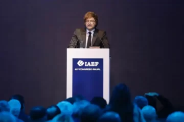 Milei habló en el IAEF: «Aquellos que fugaron la plata no son delincuentes, son héroes»