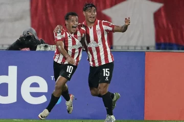 Estudiantes venció a Carabobo y clasificó a los octavos de la Libertadores