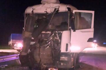 Choque entre dos camiones en Ruta 33 dejó un herido leve