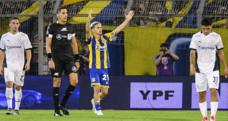 Rosario Central le ganó a Independiente y terminó líder de la Zona B Rosario Central le ganó a Independiente y terminó líder de la Zona B