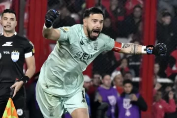 Huracán eliminó a Independiente en los penales y es finalista del Apertura