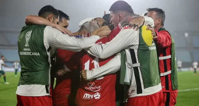 Huracán lo dio vuelta ante el Racing uruguayo y está a un paso de la clasificación Huracán lo dio vuelta ante el Racing uruguayo y está a un paso de la clasificación