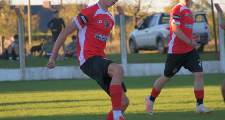 Deportivo e Independiente de Rivera, listos para los octavos de final del campeonato de inferiores de la Liga Regional Deportivo e Independiente de Rivera, listos para los octavos de final del campeonato de inferiores de la Liga Regional